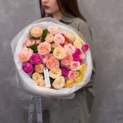 kustovaya pionovidnaya roza2